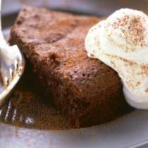 Шоколадова торта без брашно и захар: Хит рецепта от само 3 съставки!