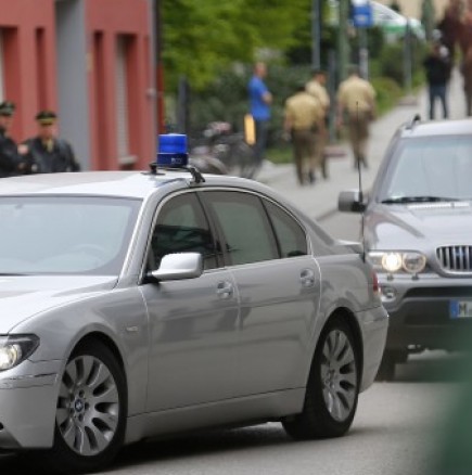 Спасиха млада жена, държана в плен