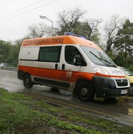 Мъж и жена са ударени от лек автомобил в центъра на София