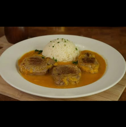 Ето как готвя свинско филе в сос и всички полудяват от вкуса: Месото никога преди не е било толкова сочно!