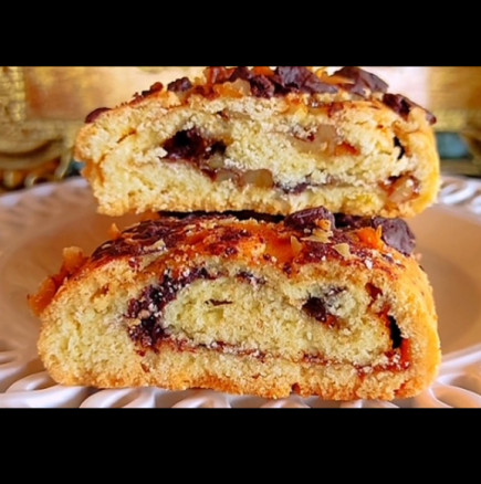 Нежно руло със сладко и орехи - колкото простичко, дваж по-вкусно!