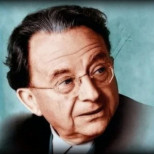 „Искам дете“ вместо „Искам да бъда майка“, „Искам да имам съпруг“ вместо „Искам да бъда съпруга“- Известен психолог 