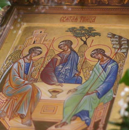 Преди големия празник Петдесетница НЕ правете ТРИ неща у дома – няма да има край на неприятностите и загубите