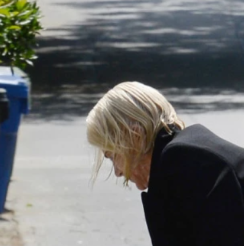 Вижте какво правеше известната актриса на улицата на 53-ия си рожден ден! Сцените оставиха всички в шок