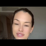 След като роди 3 деца, тя отиде в Турция, за да „поправи“ тялото си: Кое е по-шокиращо - крайният резултат или цената?