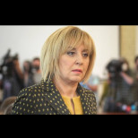 Мая Манолова крие дъщеря - красавица! Вижте хубавата и стилна Ралица (СНИМКИ)