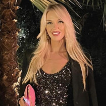 Разкостиха Натали Трифонова след бляскавата бременна фотосесия – ‘На живо нямаш нищо общо с фотошопа!