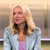 Мария Игнатова показа изкусително тяло на плажа