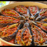 Ето как туркините приготвят пълнения патладжан без месо и няма по-вкусно нещо на света!