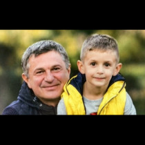 Боян, 13-годишният син на покойния Милен Цветков, е негово умалено копие - приликата е поразителна!