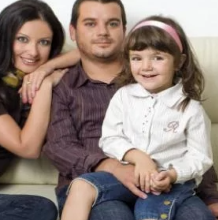Каква красавица само! Дъщерята на Иван и Вихра стана на 20 и колко е пораснала-Снимки
