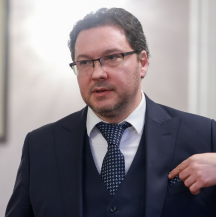 Извънредно изказване на вътрешния министър за побоя над шефа на МВР Русе