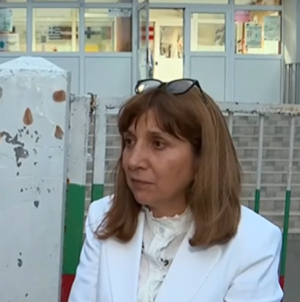 Директорката на училището с агресивните момичета, които биха съученичка с първи думи за случая-Видео