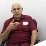 „Дори не е нужно да ходите никъде, просто легнете на пода у дома!“ Само едно упражнение ще помогне при болки в ставите