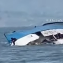 Звяр обърна лодка с 11 души сред които и деца