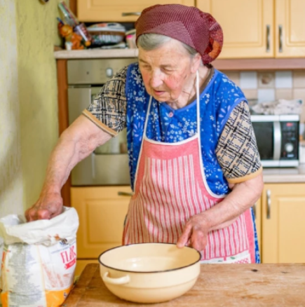 Плащате огромни сметки и не знаете защо: Този малък уред от кухнята ви консумира електричество, докато спите