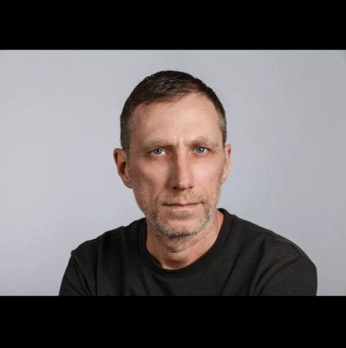 Най-щурата любовна история, която раздели интернет: „Жена ми ми изневери с шефа си - затова аз се ожених за дъщеря му“