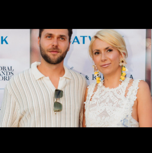 Ергенът Алек стана татко за първи път - честито!