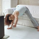 Лесни упражнения от вкъщи за мързеливки