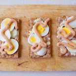Сандвич с яйце и хайвер по скандинавски