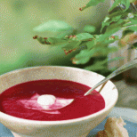 Винена супа с червено цвекло и сметана