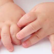 Как да се грижим за бебешките нокти?