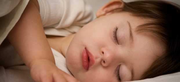 Колко трябва да спи бебето?