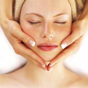 5 стъпка за масаж на лицето
