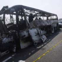 10 души изгоряха в автобус