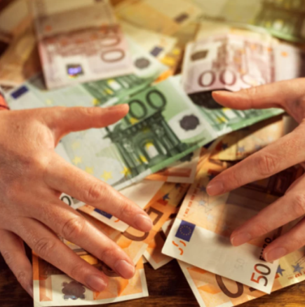 Ноември им носи финансов бум: 3 зодии скоро стават неузнаваемо богати, получават сериозни пари