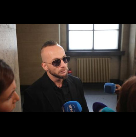 Гъркът от гей-оргията с Хасърджиев и компания с потресаващи разкрития за скандала