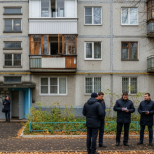 5-годишно дете изхвърли новородено си братче от четвъртия етаж