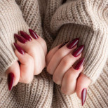 Луксозни цветове есенен маникюр (СНИМКИ)