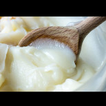 Какво всъщност означава свинска мас, измита в 9 води: Дали нашите баби са знаели повече от нас или това е просто мит?