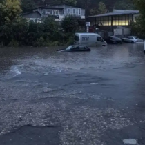 И Русе под вода! Потопът наводни улици, придвижването е трудно