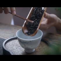 Когато навлязат в менопауза, китайските жени посягат към този чай: заливат го с гореща вода и пият малко по малко през целия ден.