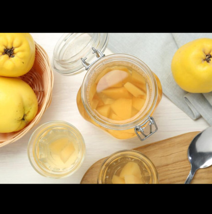 Универсална рецепта за най-вкусния компот за зимата: Той ще издържи и ще укрепи здравето ви до март, независимо кой плод изберете