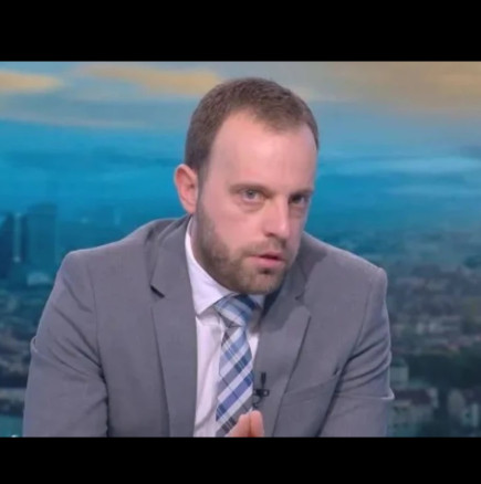 Борят се за живота на пребития с чук прокурор Иво Илиев