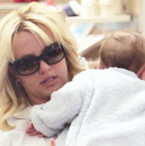 „Синовете ми ме видяха за последно преди 5 години за 45 минути“: Певицата им даде всичко на света, а те се обърнаха към баща си от ада!