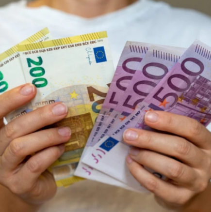 Парите ще пристигнат на 14 ноември! Тези 4 зодии ще напълнят джобовете ви, те са истинските късметлии днес!