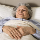 Невролозите са определили „златен час“ за сън след 60 години. Това не е времето, което си мислите