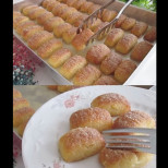 Парени курабии с грис и кокос - изпиват целия сладък сироп и после се топят в устата!