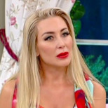 Антония Петрова се показа с маска и в напреднала бременност