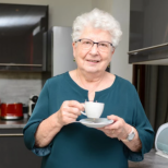 Баба, която от 10 години взима пари за коледния обяд за децата и внуците си, вдигна цената