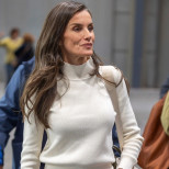 Дънките на испанската кралица са моден урок, който всяка жена трябва да научи-Последен хит на сезона са