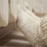 Постоянно ли са ви студени краката? Решението не са вълнени чорапи, а 1 храна, която ви държи топли и при минусови температури