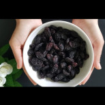 Изхвърлих КИЛОГРАМИ отпадъци от тялото си! Прочистете червата и черния си дроб: най-мощната детокс рецепта за отслабване