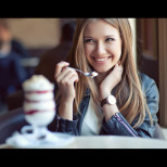 Този сладкиш запазва здравето на мозъка и удължава живота: 92-годишен неврохирург силно го препоръчва