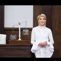 Ромина Тасевска изправи на нокти всички със снимка от болничното легло: