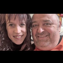 Осиновената дъщеря на Любо Нейков е любимка на родилките в „Майчин дом“